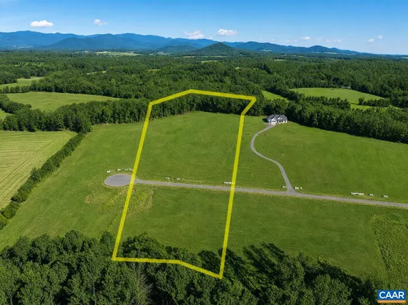 18 Grange Commons Rdg #18, Ruckersville, VA 22968