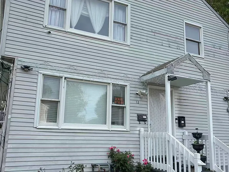 13 Edward St #2 — Photo 2
