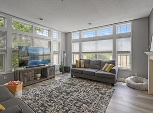 10740 Town Square Dr #F, Blaine, MN 55449