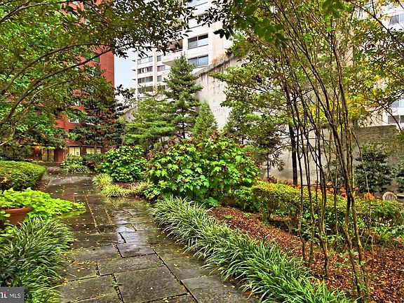 3rd image of 4550 N Park Ave APT 302