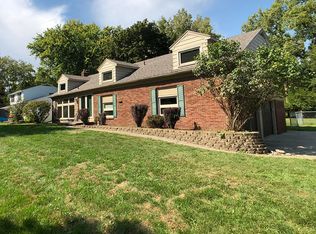 4766 Grandwoods Dr, Lansing, MI 48917