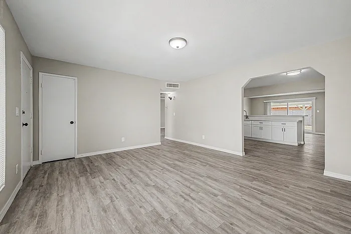 8819 W Avalon Dr — Photo 20