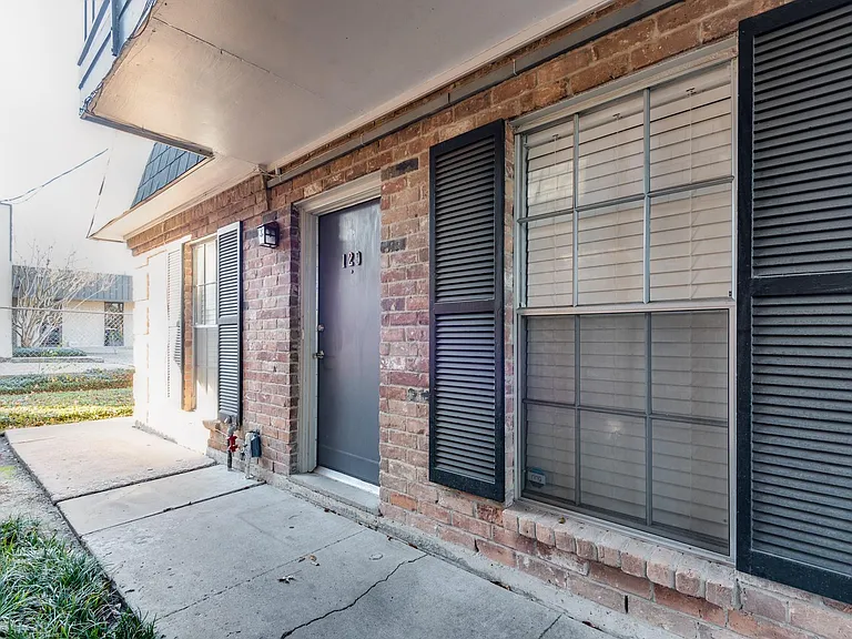 9029 Gaylord Dr #129 — Photo 2
