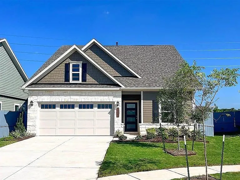 4 bed, 2.5 bath, 2276 sqft, $2,100 — Photo 1