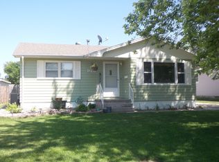 926 Maberly St, Holdrege, NE 68949