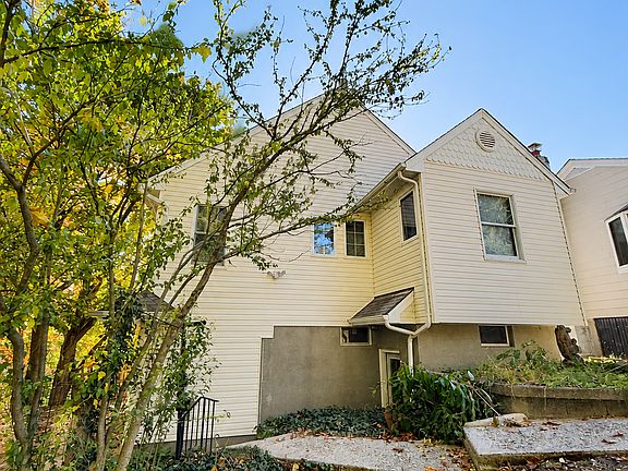 5th image of 6 Center St Rear 6B