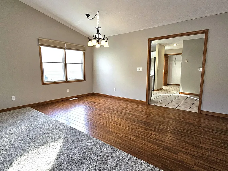 2802 Cronin Dr — Photo 8