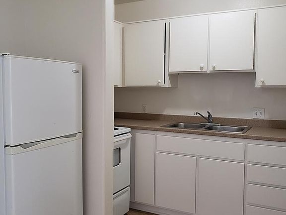 3rd image of 104 Los Aguajes Ave Unit 3