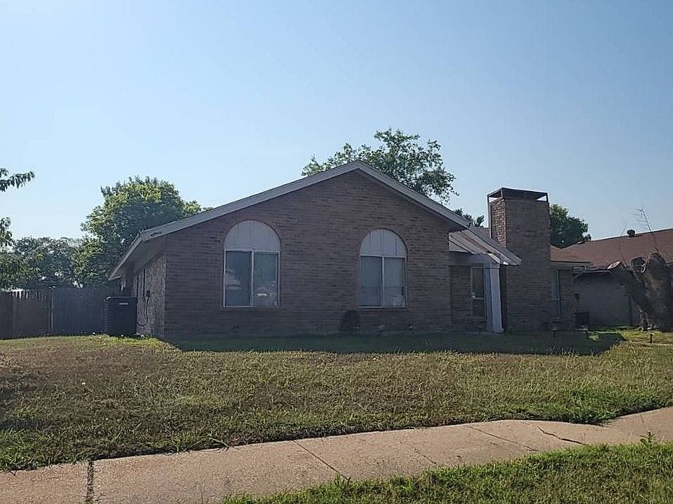 1st image of 3521 Brook Glen Dr #1