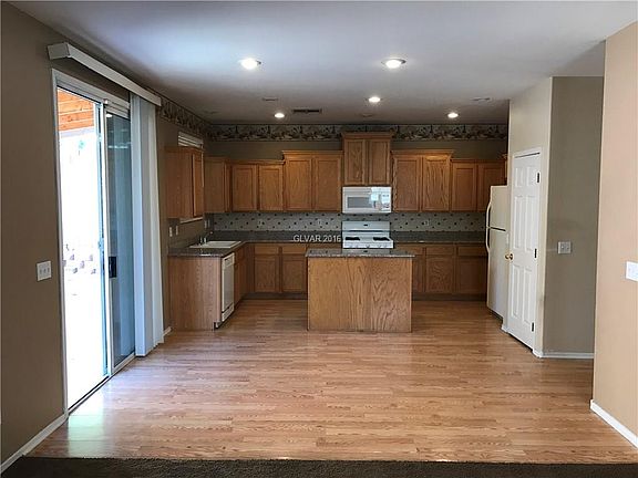 4th image of 4645 Swaying Palms Dr #0
