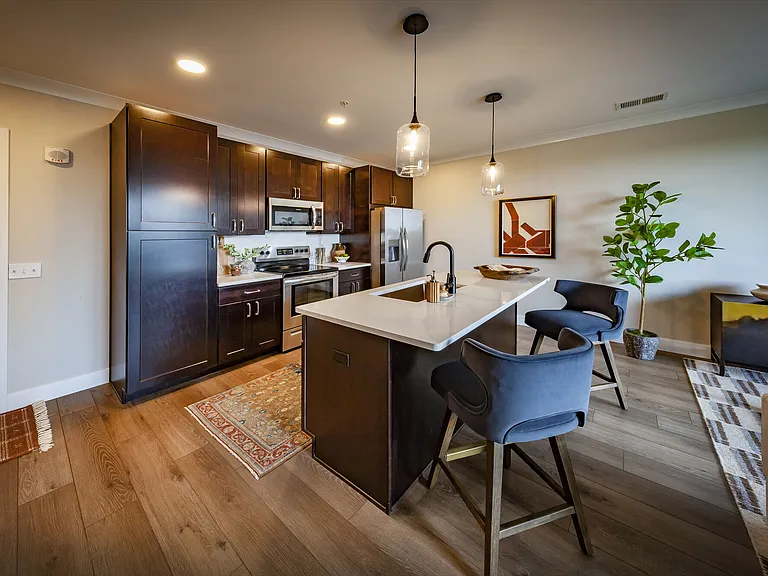 124 W Superior St #110 — Photo 40