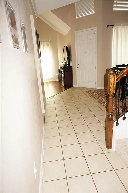 3 bed, 2.5 bath, 2092 sqft, $2,895 — Photo 4