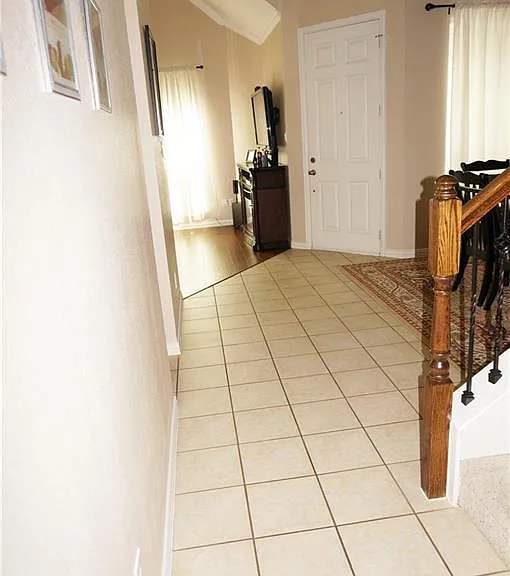 1037 Kyan Ln — Photo 4