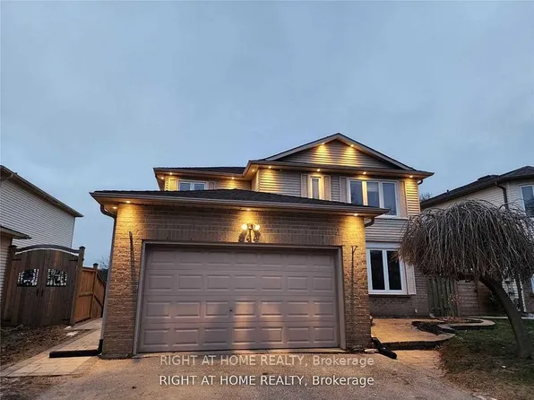 844 Crowells St, Oshawa, ON L1K 1X3