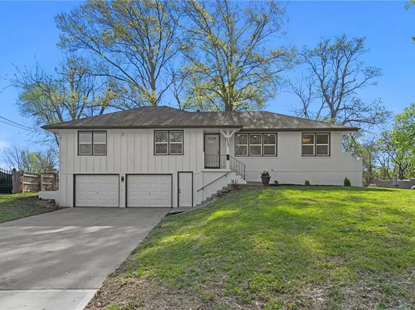 2321 Blue Ridge Ter, Independence, MO 64052