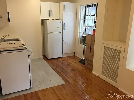 Rented by City Connections Realty | media 28