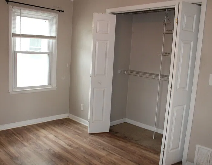 2 bed, 1.0 bath, $1,200 — Photo 2