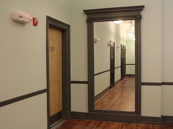 3rd image of 214 E Grace St APT 304