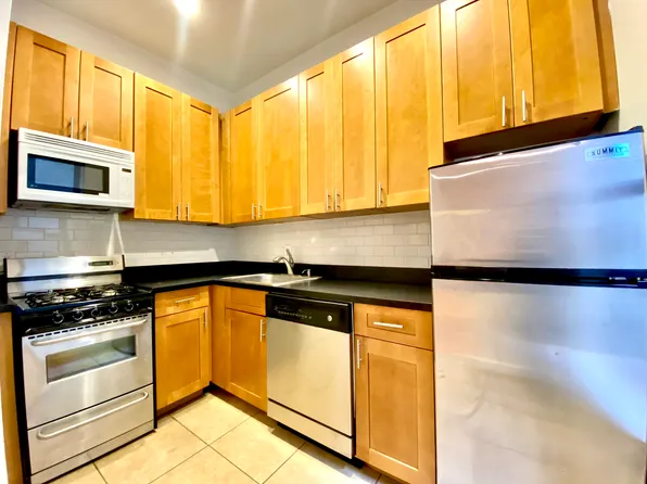 410 East 89th Street image 1 of 11