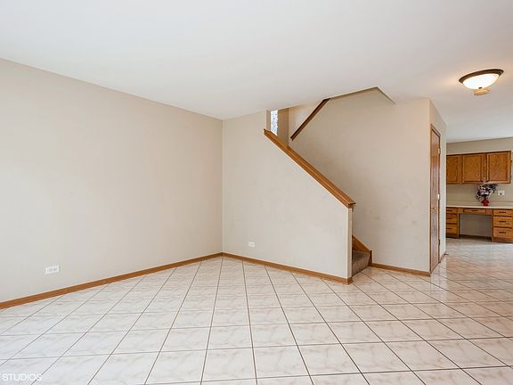 3rd image of 2690 Cadbury Cir