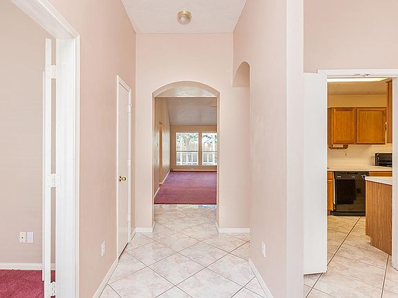4th image of 3807 Woodlace Dr