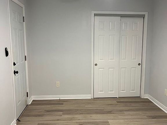 4th image of 2950 40th St