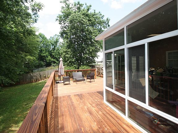 5th image of 75 Heathridge Dr