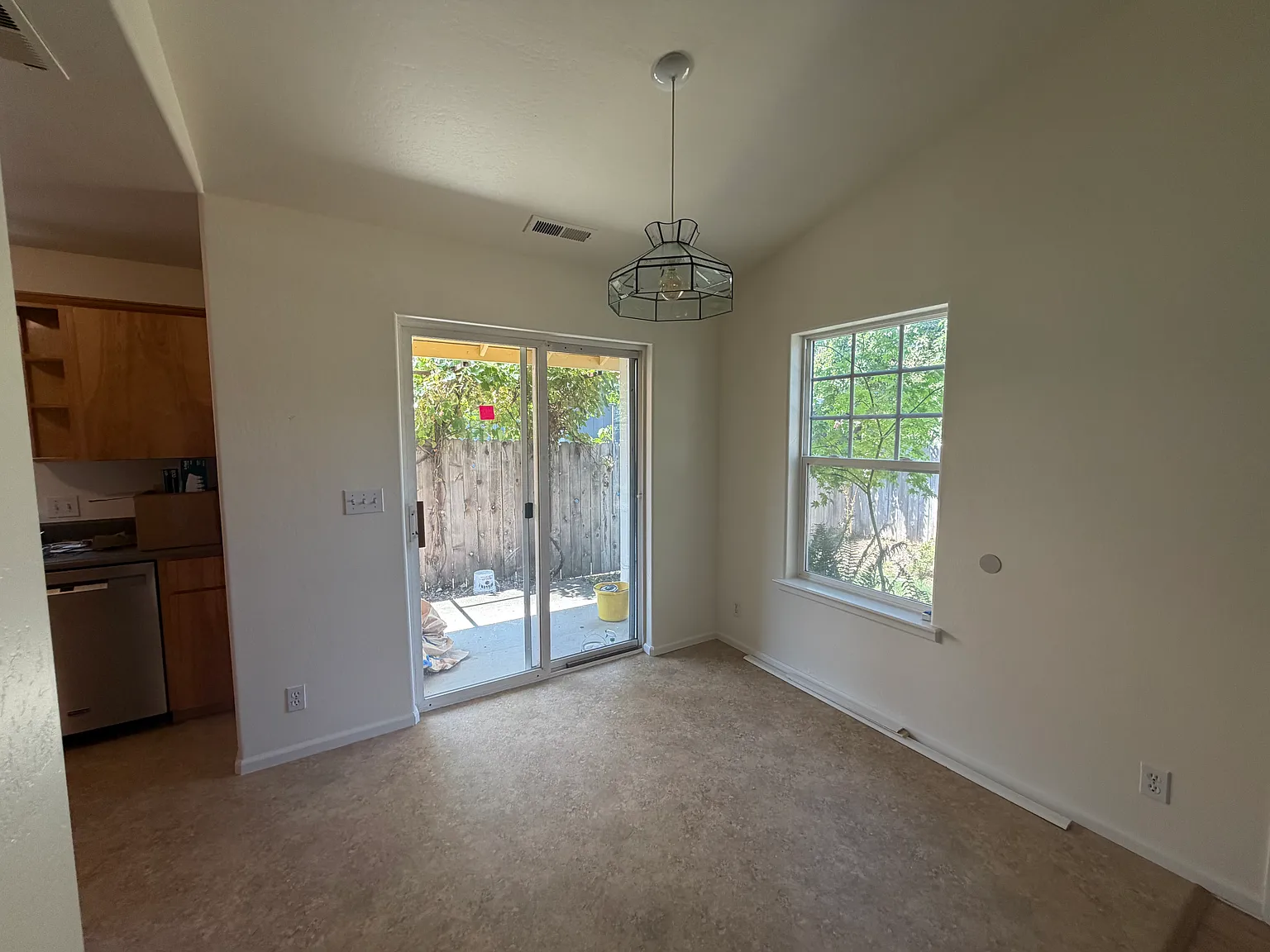 2 bed, 1000 sqft, $1,650 — Photo 4