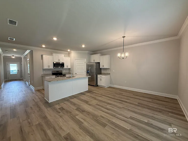 429 Parkerman Ave — Photo 3