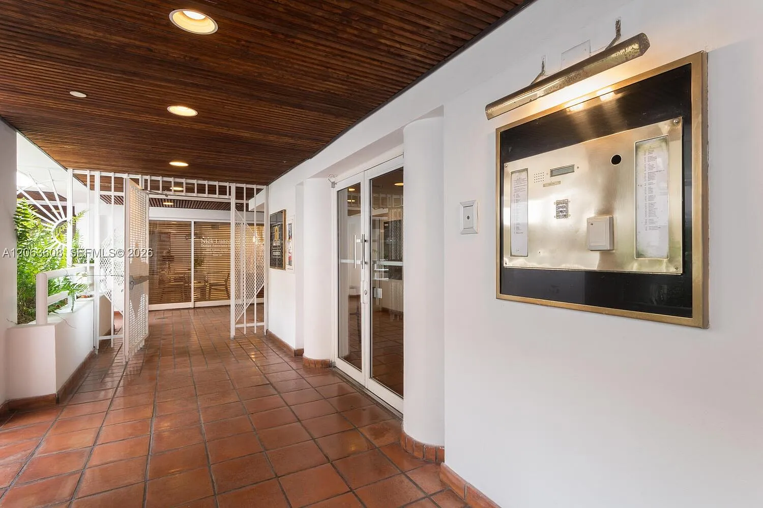 Grove Square Condo — Photo 3