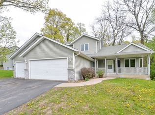 19419 Auburn St NW, Elk River, MN 55330