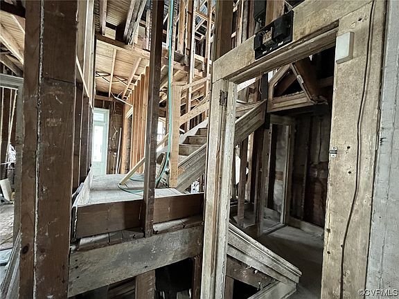 4th image of 312 E Fillmore St