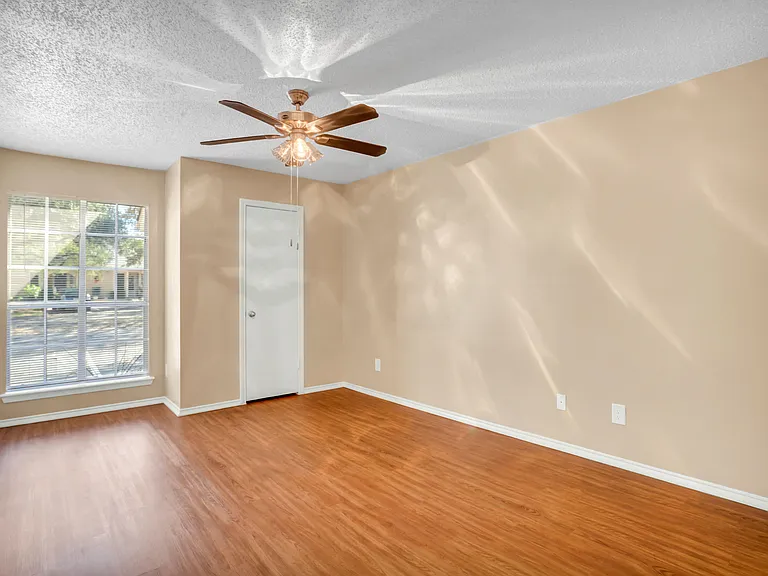 The Springs Garden Homes — Photo 17