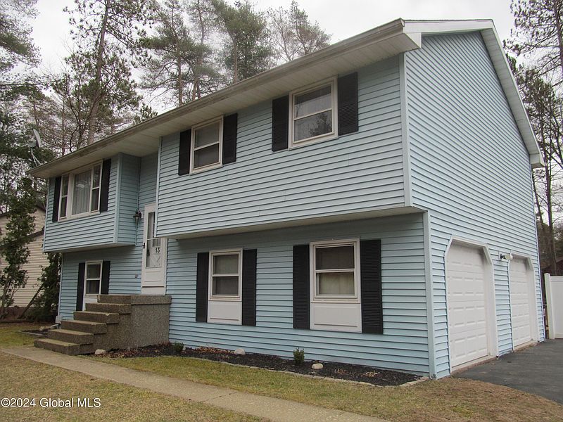 4th image of 13 Wineberry Lane