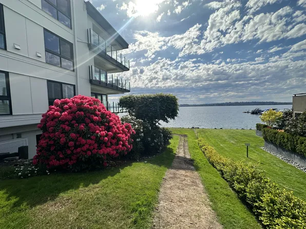 6333 Lake Washington Blvd NE APT 307, Kirkland, WA 98033