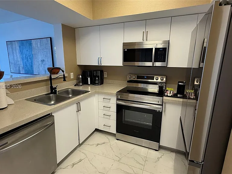 17375 Collins Ave #1901 — Photo 4
