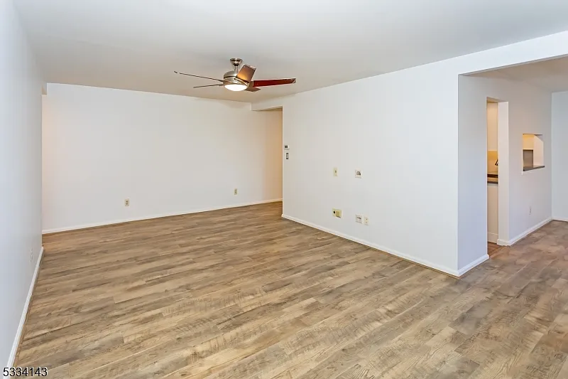 2 bed, 1.0 bath, 1152 sqft, $2,750 — Photo 3