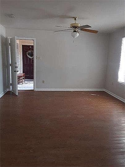 2nd image of 701 Balcones Dr Unit 48/52