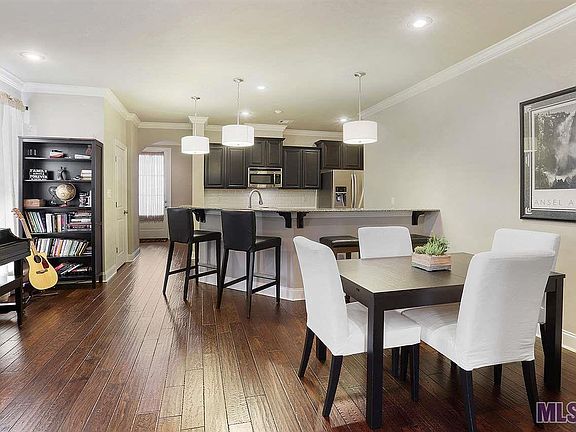 4th image of 18185 Pinehurst Dr