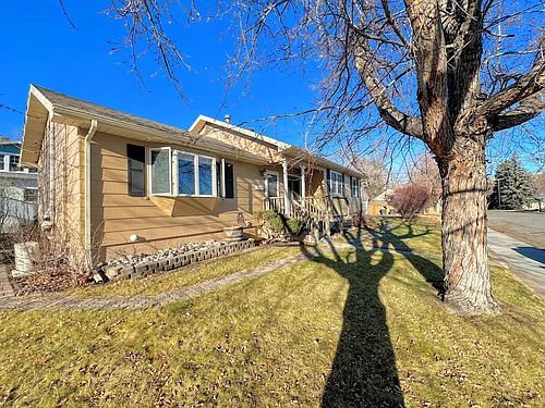 601 Parkhill Dr Photo 1