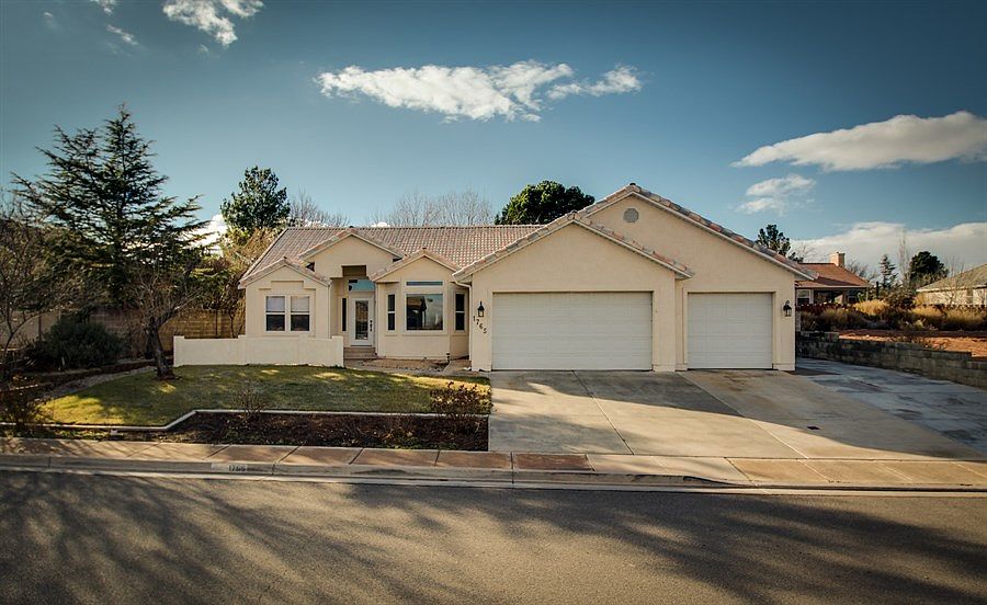 1st image of 1765 Desert Dawn Dr