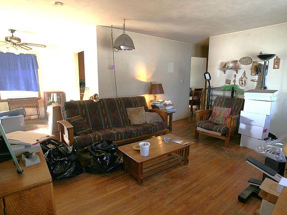 3rd image of 3953 Cranbrook Dr