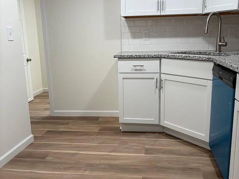 1517 Como Ave #B — Photo 12