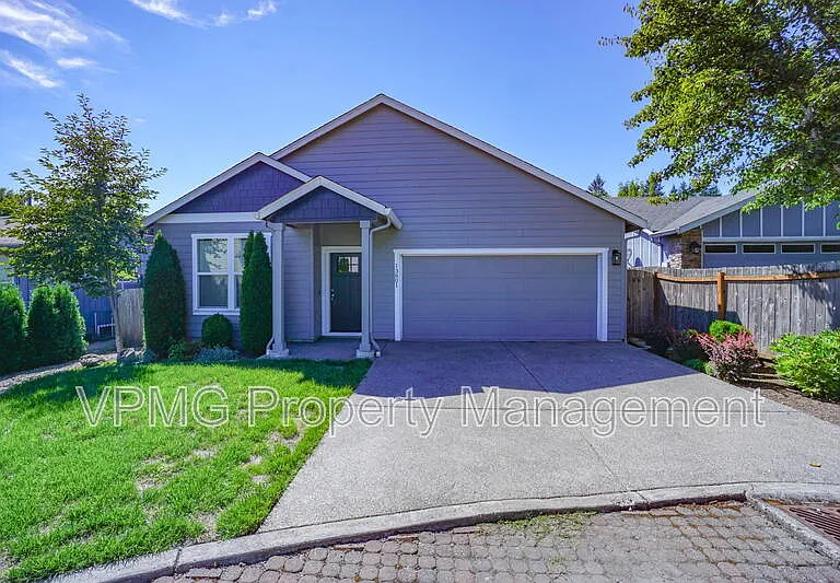 13801 NE 33rd Cir — Photo 1