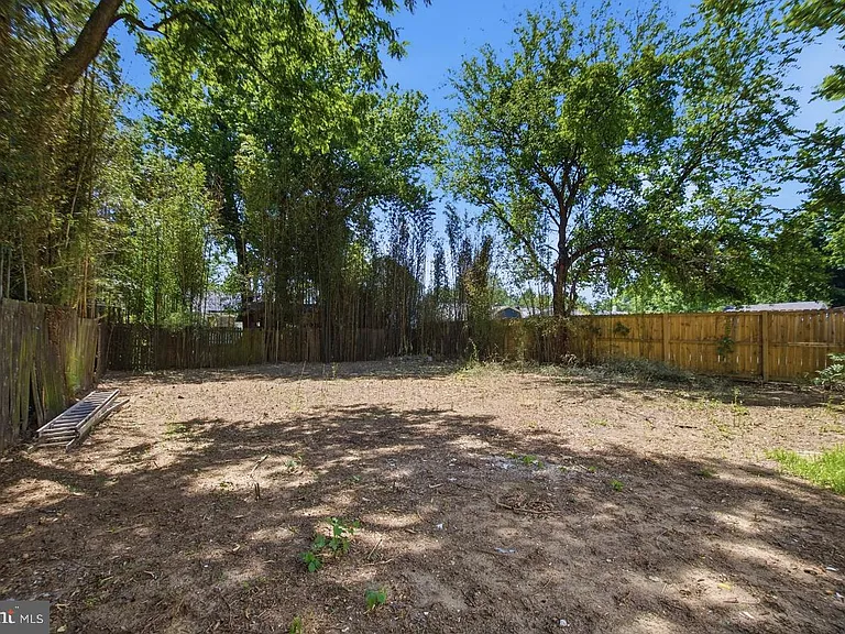 3704 42nd Ave — Photo 32