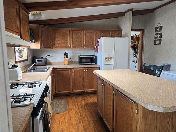 4th image of 1533 Bradley Rd