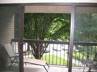 5817 Edson Ln #2, Rockville, MD 20852
