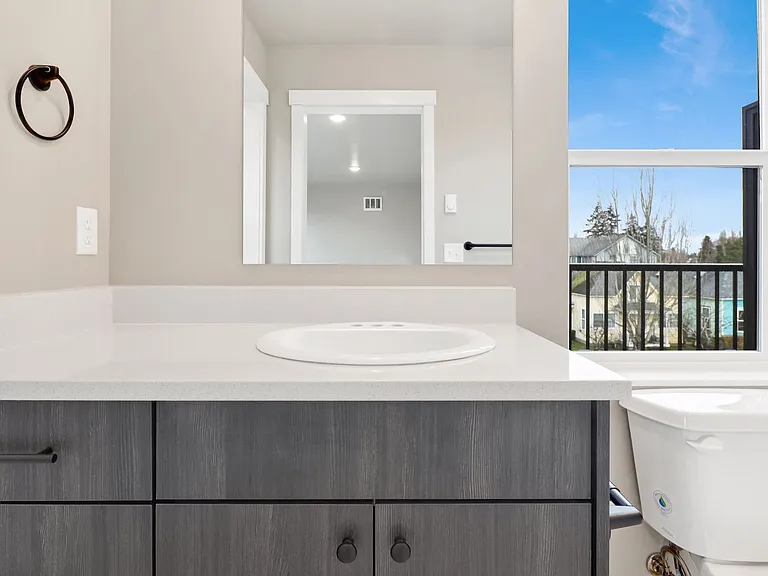 343 Martin St — Photo 33