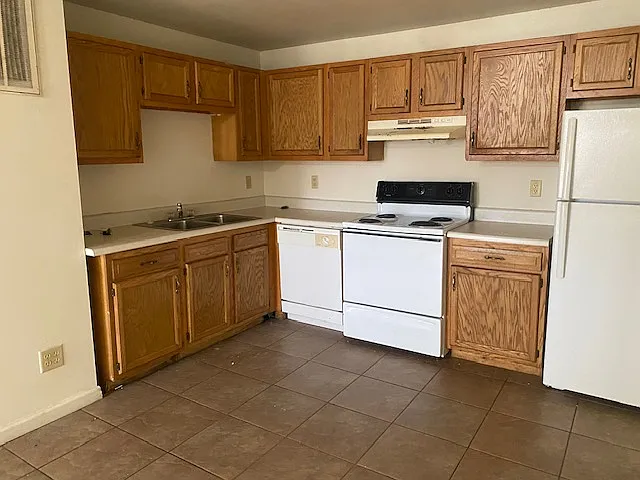 Building Photo - 512 S Beveridge St #7