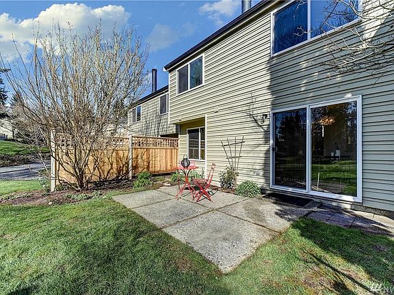 2nd image of 11417 102nd Ct NE #17